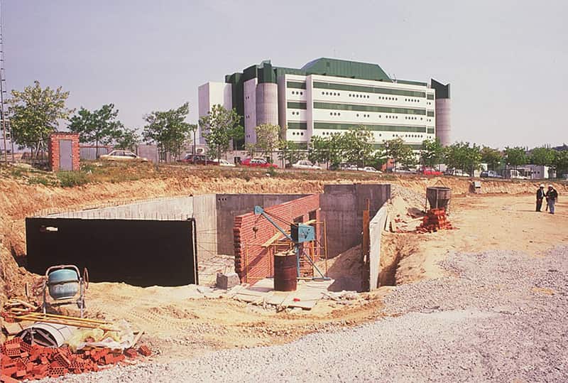 Obras de construcción del edificio del ICMM enfrente del CNB