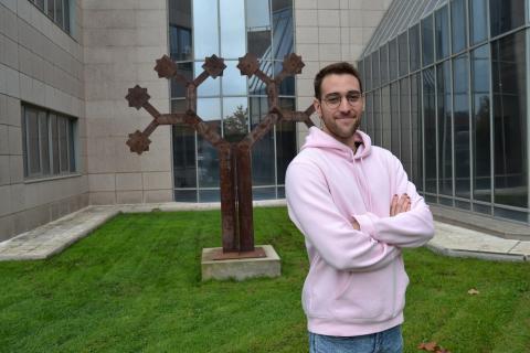 Samuel D. Escribano defends his ICMM-UAM thesis: "I am in favor of in-depth science, but sometimes that comes at a cost for young researchers"
