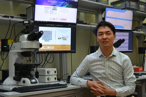 Wenliang Zhang defends his PhD Thesis at ICMM on 7th September: "We could facilitate the construction of low-cost and disposable paper-based electronic devices"