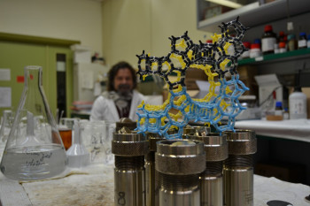 Researchers create a new 3D extra-large pore zeolite that opens a new path to the decontamination of water and gas