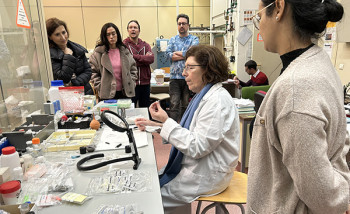 Isabel Sobrados, en una práctica del curso de RMN