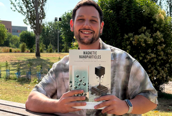 Carlos Díaz Ufano con su tesis doctoral