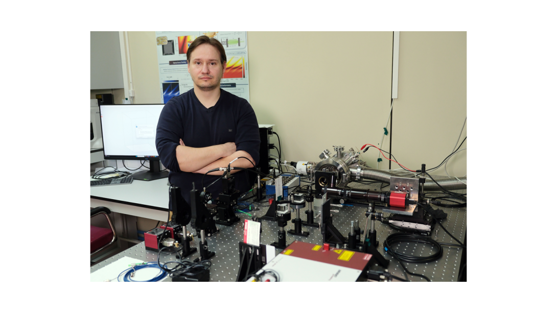 Daniel Ramos, en su laboratorio