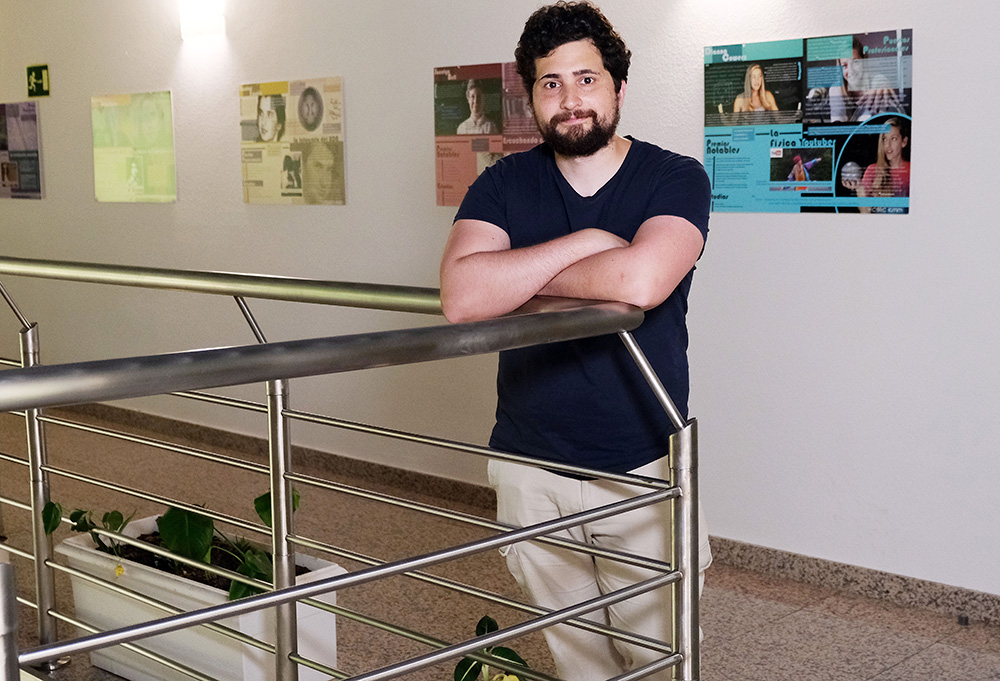 Iván Bejarano Paniagua starts his PhD with Silvia Gallego and Ramón Cuadrado
